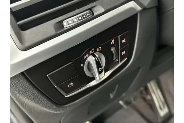 BMW X3 (2022) thumbnail 11