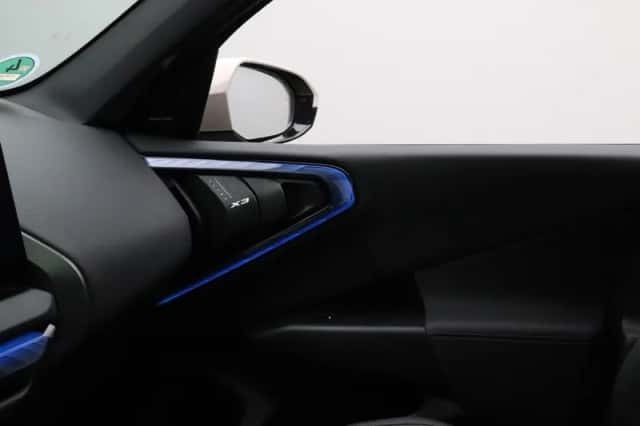 BMW X3 (2025) thumbnail 16