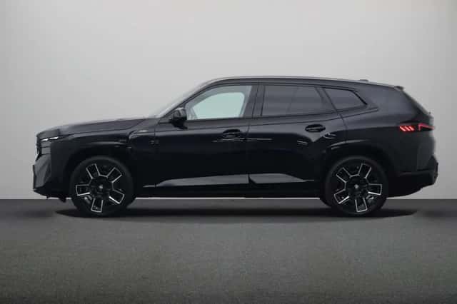 BMW XM (2025) thumbnail 12