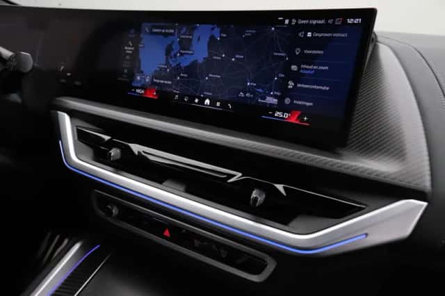 BMW XM (2025) thumbnail 23