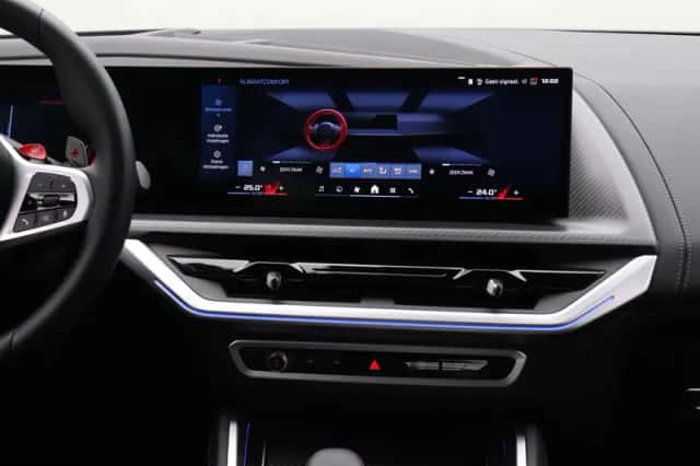BMW XM (2025) thumbnail 26