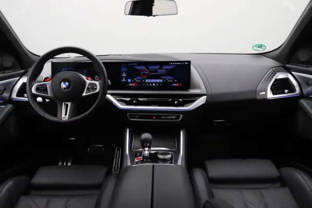 BMW XM (2025) thumbnail 30