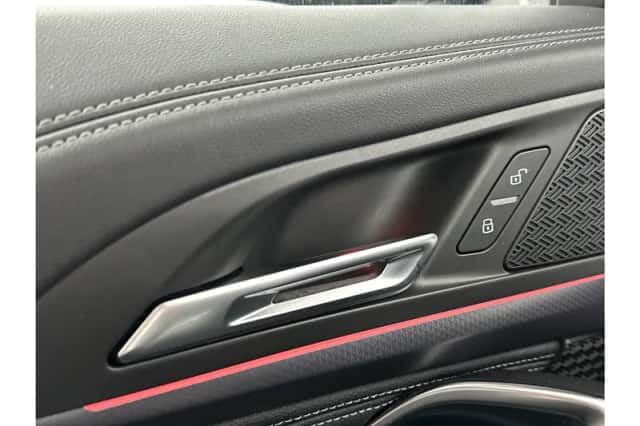 BMW X1 (2023) thumbnail 15