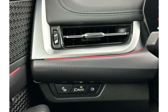 BMW X1 (2023) thumbnail 23