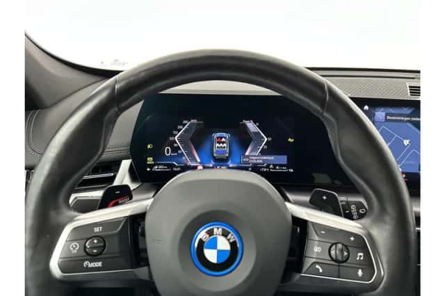 BMW X1 (2023) thumbnail 9