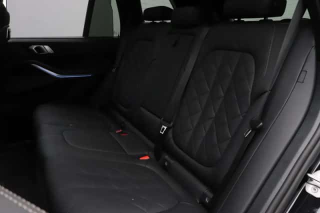 BMW X5 (2025) thumbnail 23