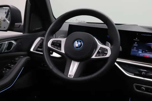BMW X5 (2025) thumbnail 24