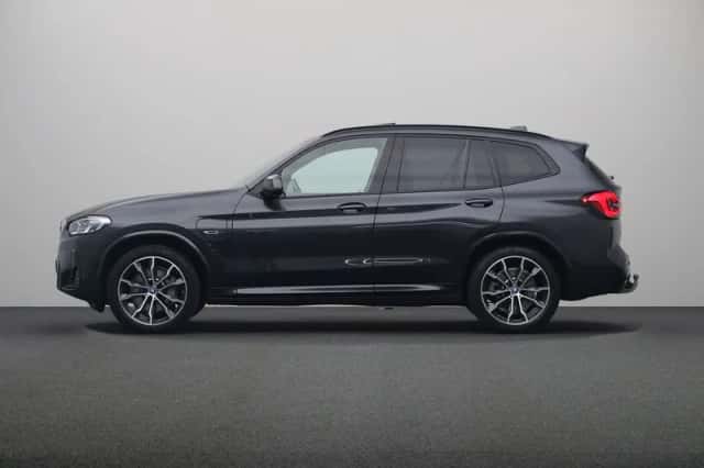 BMW X3 (2022) thumbnail 12