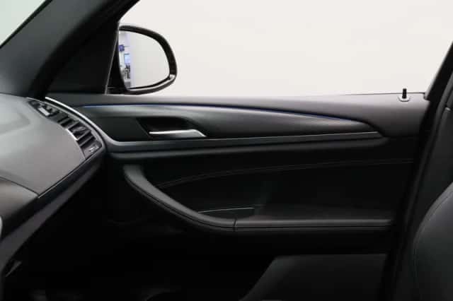 BMW X3 (2022) thumbnail 16
