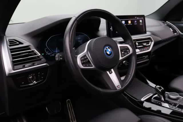 BMW X3 (2022) thumbnail 18