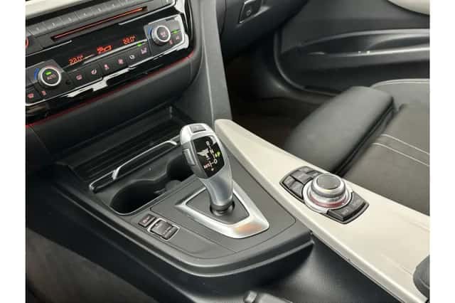 BMW 3-Serie (2017) thumbnail 16