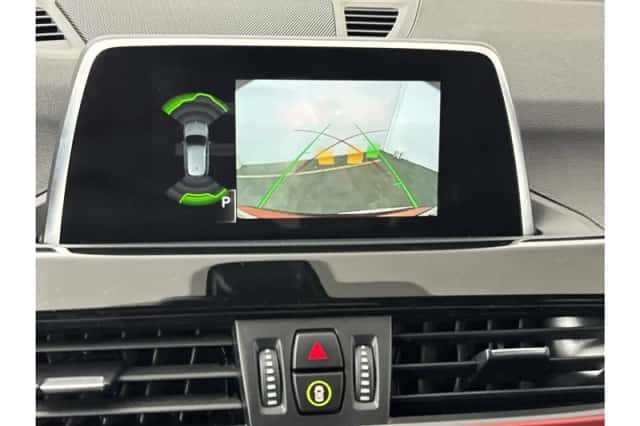 BMW X1 (2018) thumbnail 12