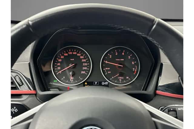 BMW X1 (2018) thumbnail 25