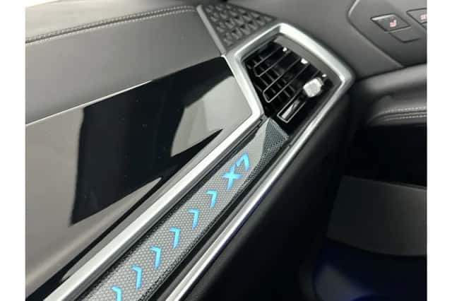 BMW X7 (2025) thumbnail 24