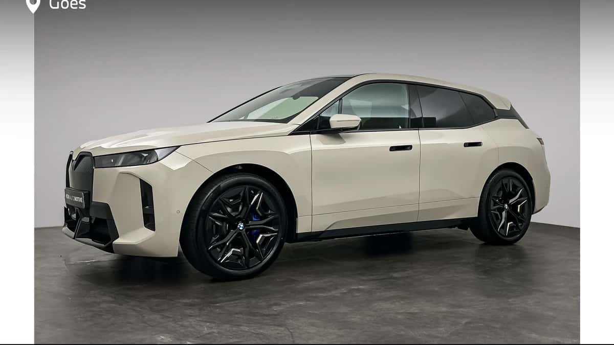 BMW iX (2025) — foto 1