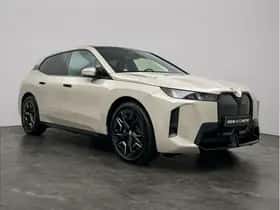 BMW iX (2025) thumbnail 2