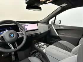 BMW iX (2025) thumbnail 13