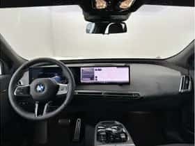 BMW iX (2025) thumbnail 14