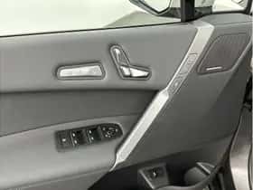 BMW iX (2025) thumbnail 15