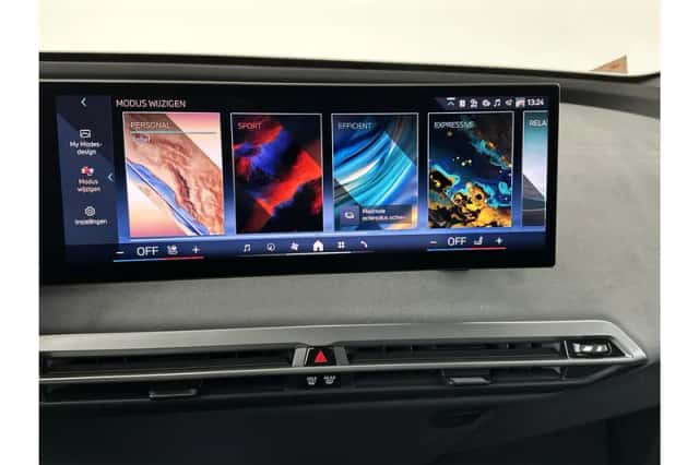 BMW iX (2025) thumbnail 18