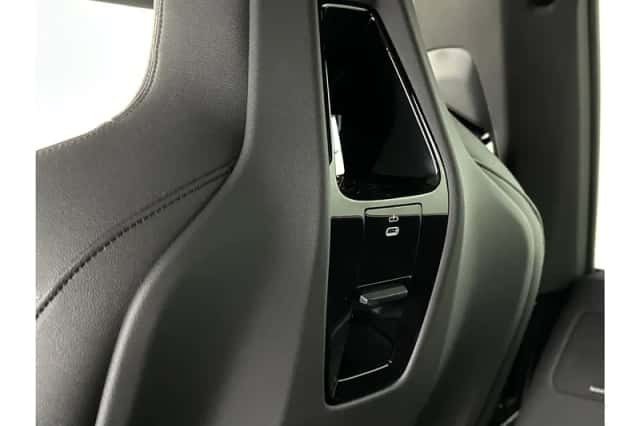 BMW iX (2025) thumbnail 20