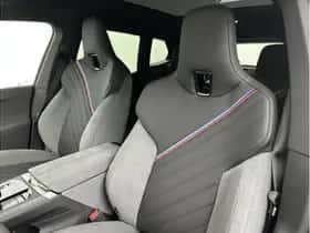 BMW iX (2025) thumbnail 24