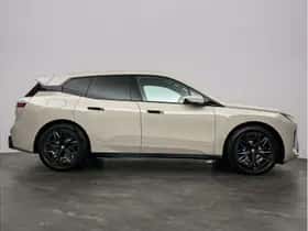 BMW iX (2025) thumbnail 7