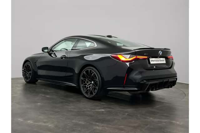 BMW M4 (2023) thumbnail 3