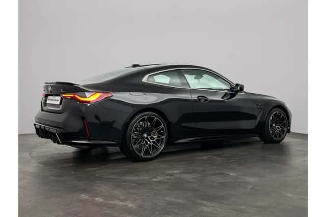 BMW M4 (2023) thumbnail 5