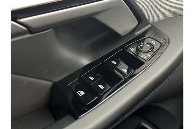 BMW i5 (2026) thumbnail 14