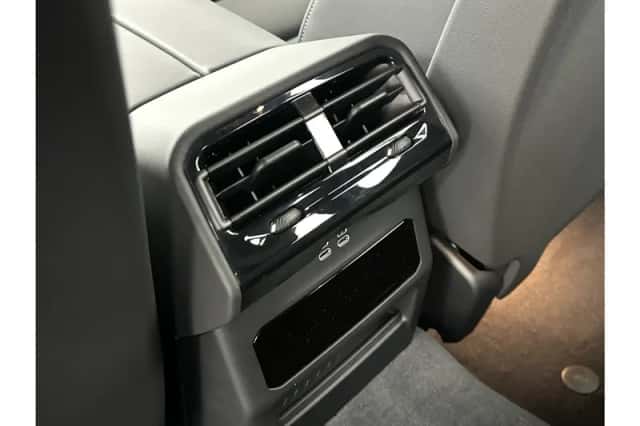 BMW i5 (2026) thumbnail 22