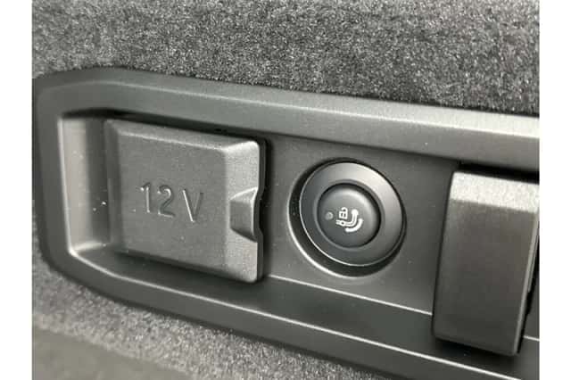 BMW i5 (2026) thumbnail 32
