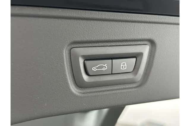 BMW i5 (2026) thumbnail 33