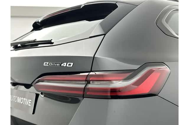BMW i5 (2026) thumbnail 34