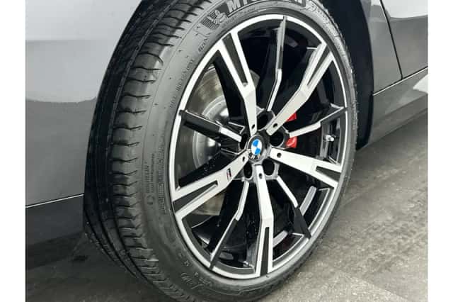BMW i5 (2026) thumbnail 35