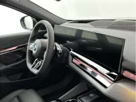 BMW i5 (2026) thumbnail 37