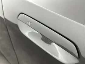 BMW i5 (2026) thumbnail 38