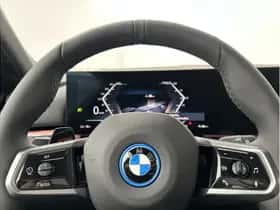 BMW i5 (2026) thumbnail 7
