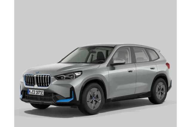 BMW iX1 (2023) thumbnail 4