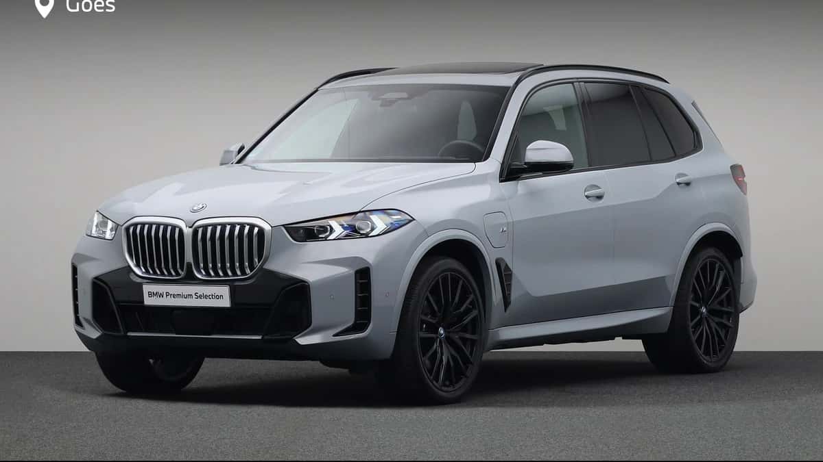 BMW X5 (2025) — foto 1