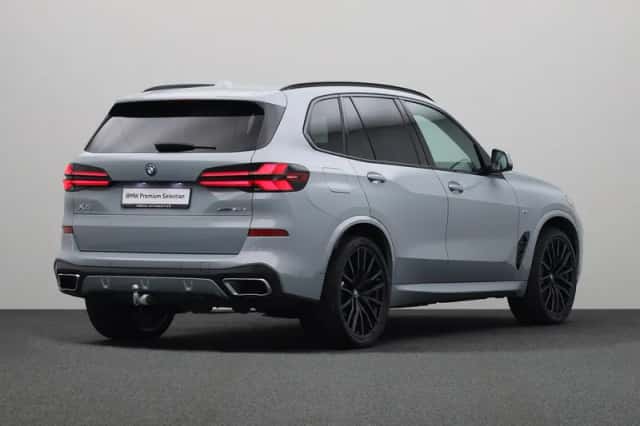BMW X5 (2025) thumbnail 2