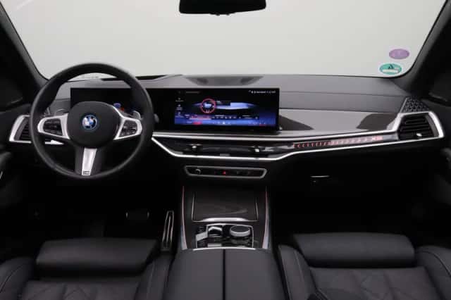 BMW X5 (2025) thumbnail 3