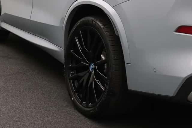 BMW X5 (2025) thumbnail 9