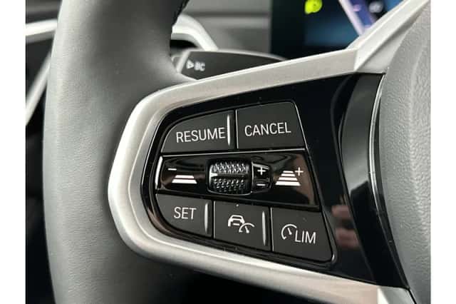 BMW i4 (2026) thumbnail 11