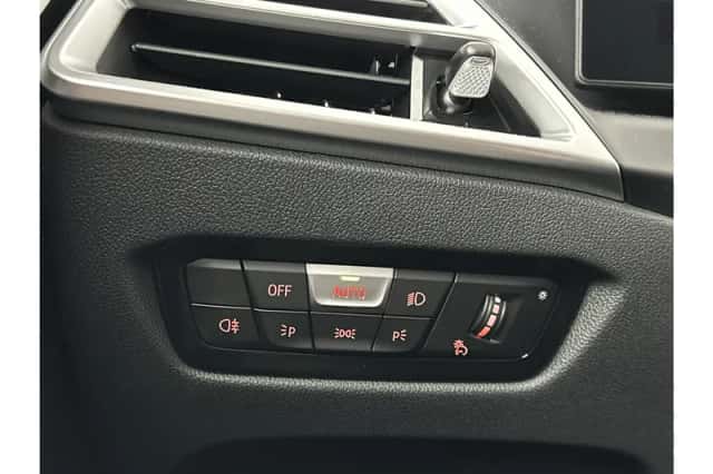 BMW i4 (2026) thumbnail 15