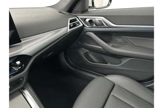 BMW i4 (2026) thumbnail 19