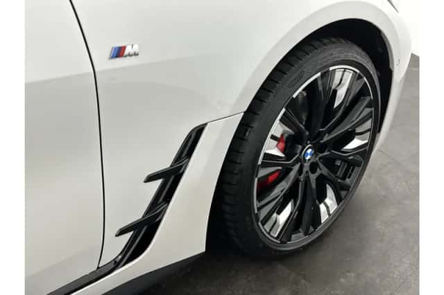BMW i4 (2026) thumbnail 32