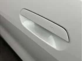 BMW i4 (2026) thumbnail 35
