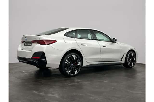 BMW i4 (2026) thumbnail 5