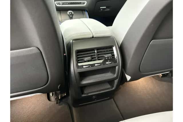 BMW X5 (2023) thumbnail 12